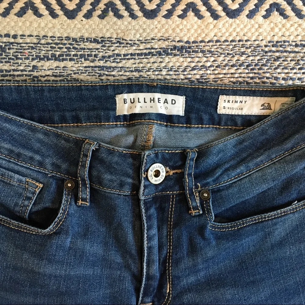 Bullhead Denim Co. Skinny Jeans 5 regular - Picture 2 of 3